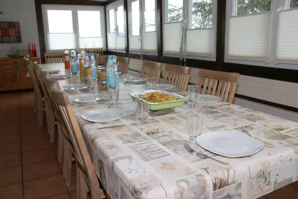 Gemeinsame Mahlzeiten im Kinderhaus Birkeneck